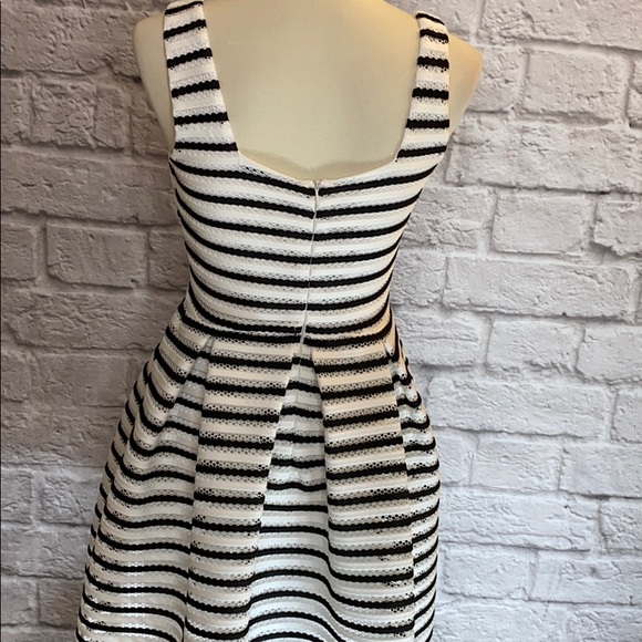 Soprano Summer Time Dress - Picture 10 of 10